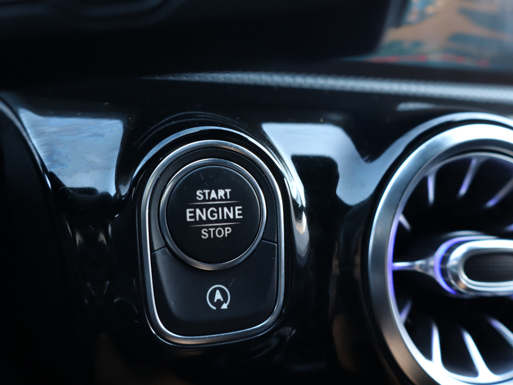 Mercedes-Benz A