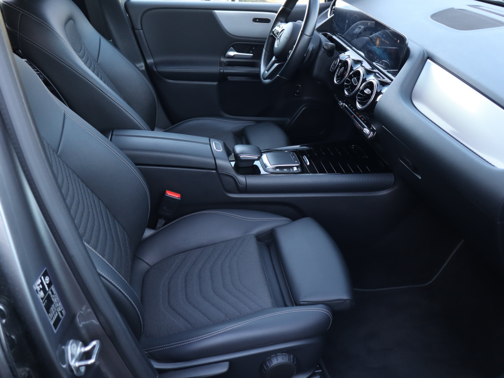 Mercedes-Benz B