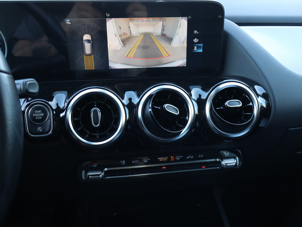 Mercedes-Benz B