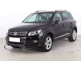 Volkswagen Tiguan - 2015