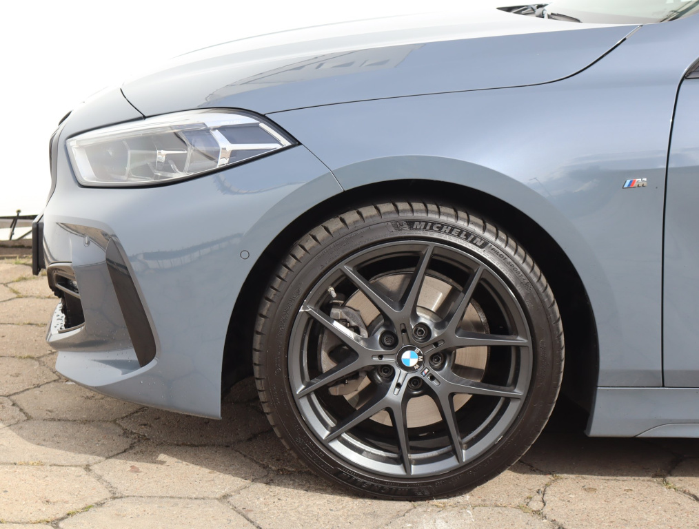 BMW 1