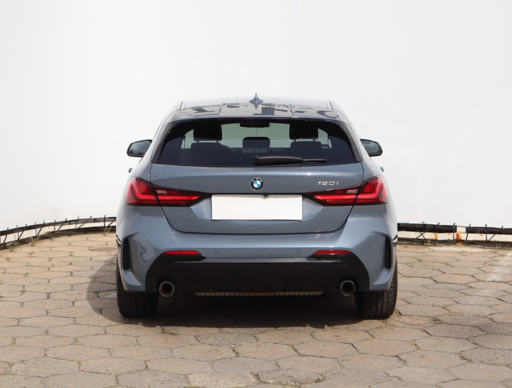BMW 1
