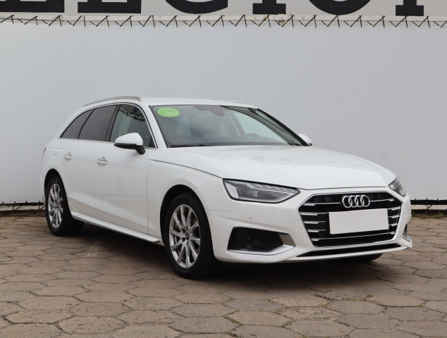 Audi A4, 2022