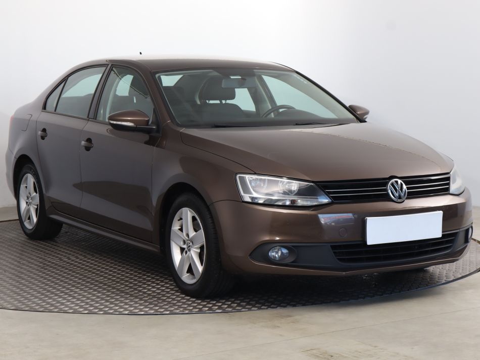 Volkswagen Jetta - 2012