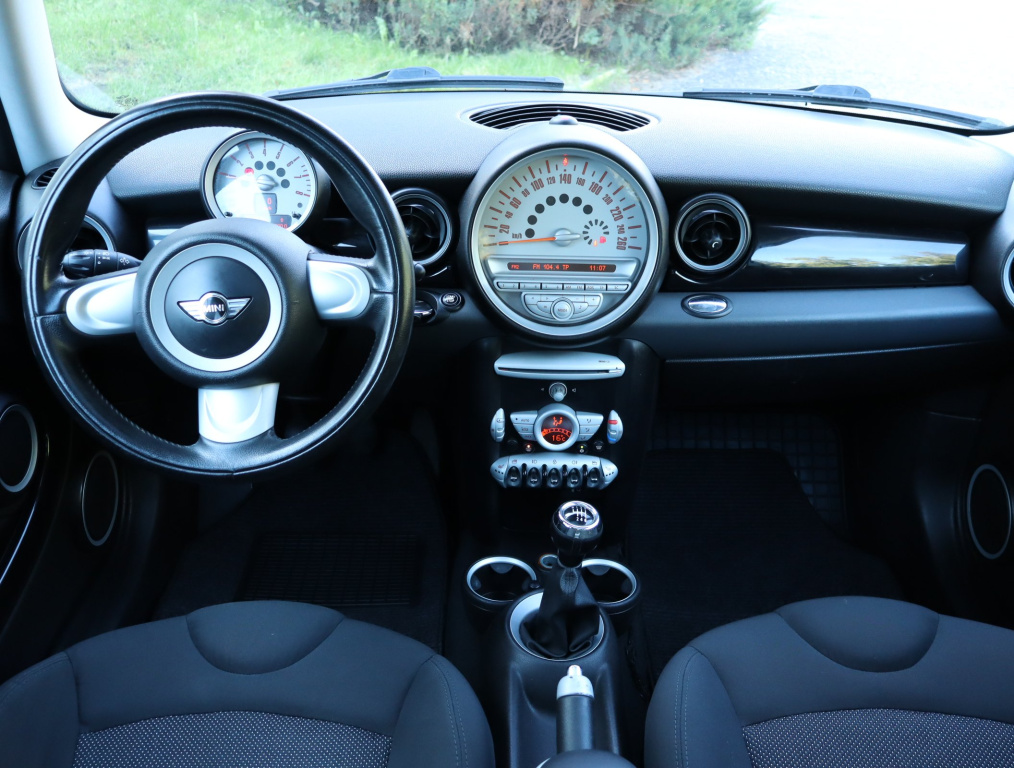 MINI 3-door