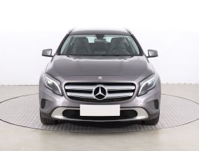 Mercedes-Benz GLA - 2015