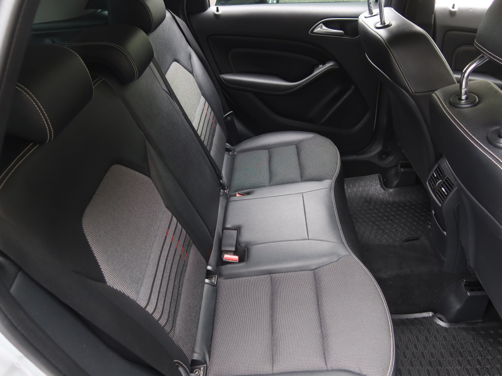 Mercedes-Benz B