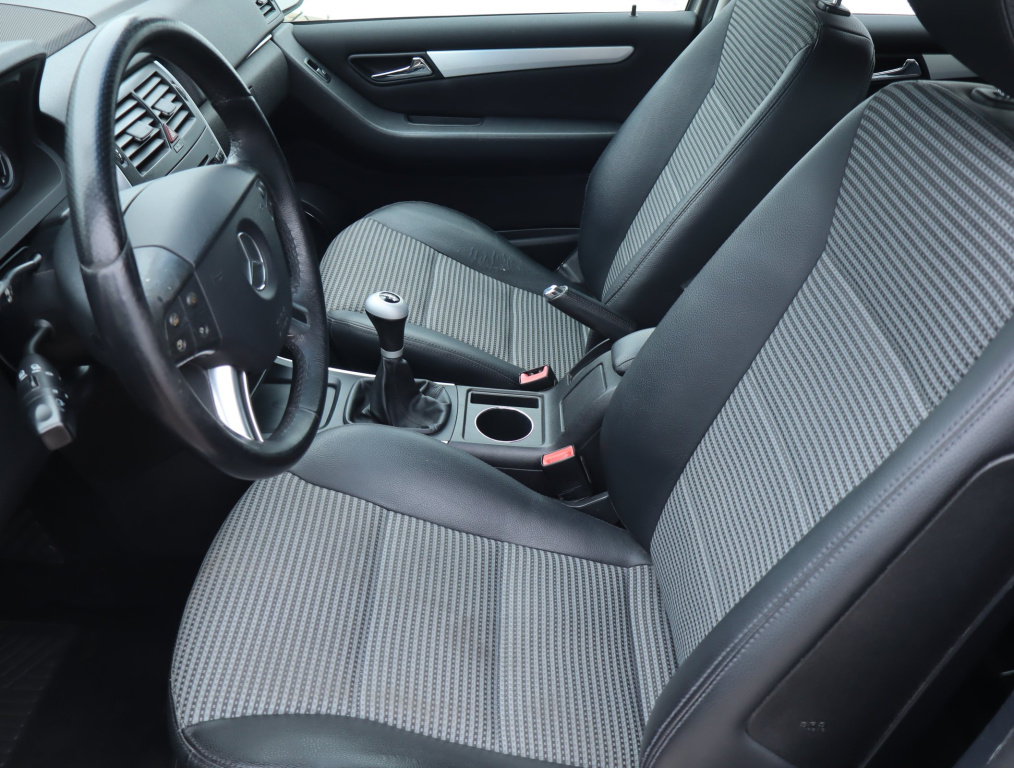 Mercedes-Benz B