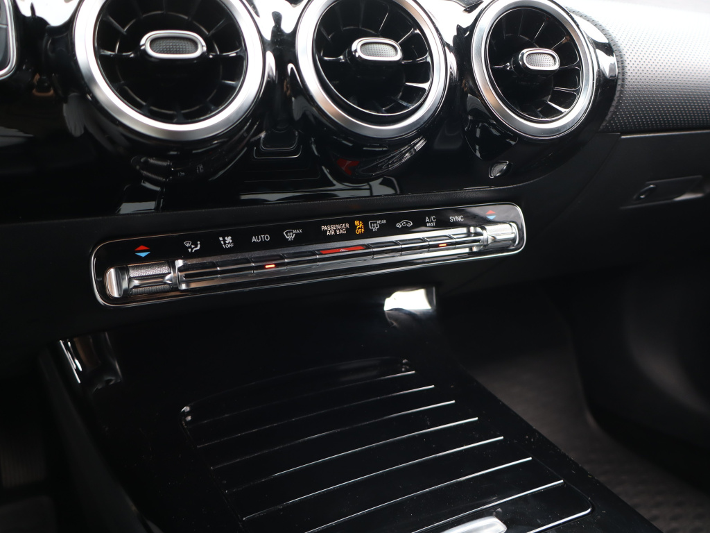 Mercedes-Benz A