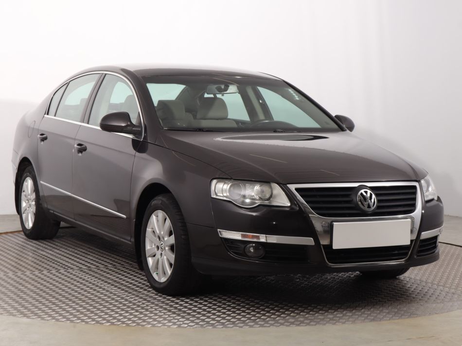 Volkswagen Passat - 2010