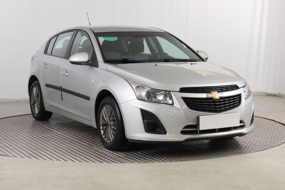 Chevrolet Cruze - 2012