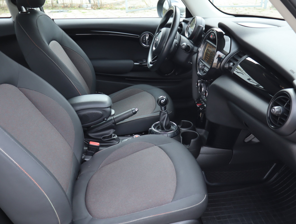 MINI 3-door