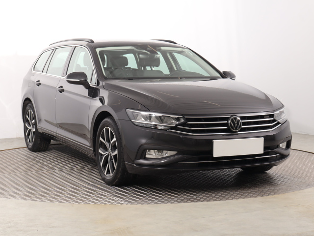 Volkswagen Passat 2022