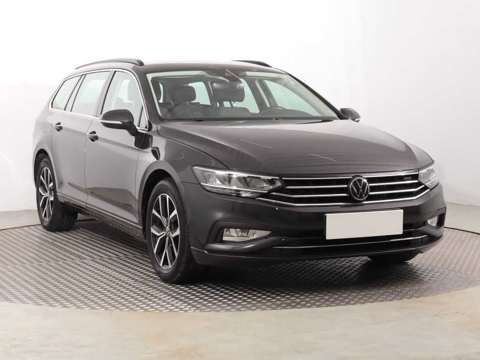 Volkswagen Passat - 2022
