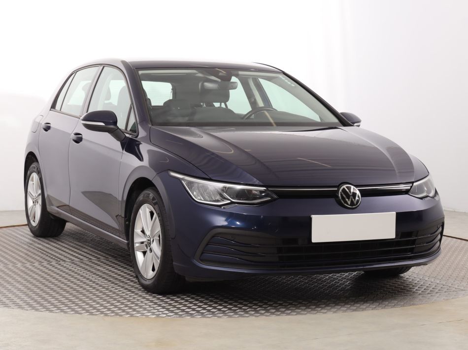 Volkswagen Golf - 2021