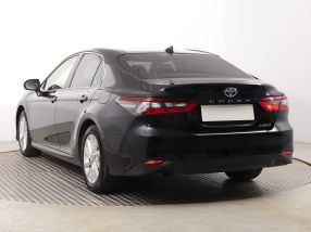 Toyota Camry - 2021