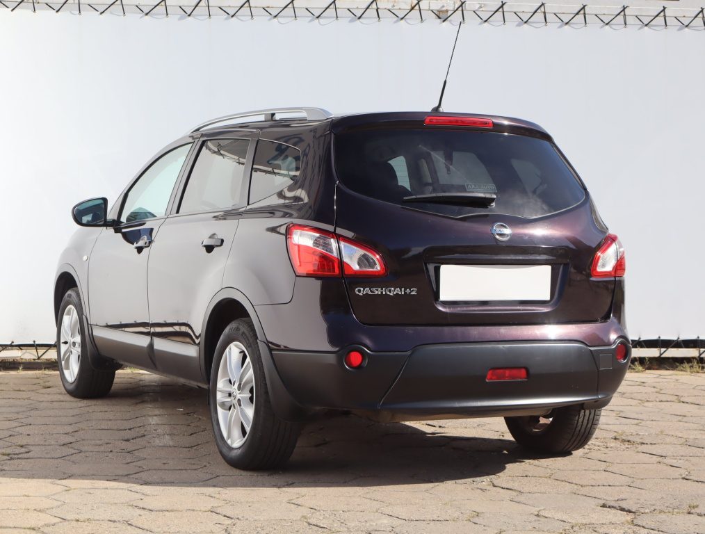 Nissan Qashqai+2