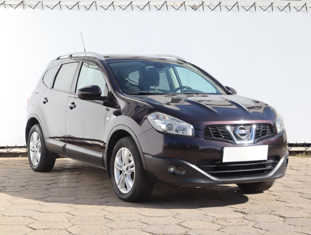Nissan Qashqai+2 2010