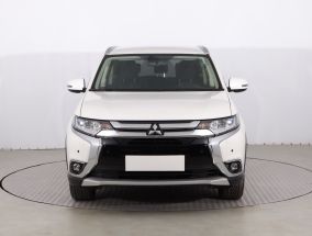 Mitsubishi Outlander - 2016