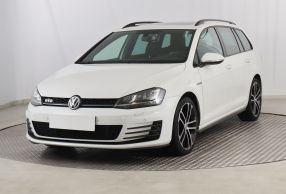 Volkswagen Golf - 2015
