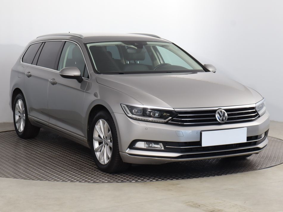 Volkswagen Passat - 2016