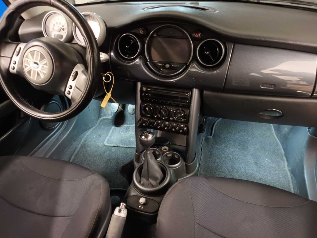 MINI 3-door
