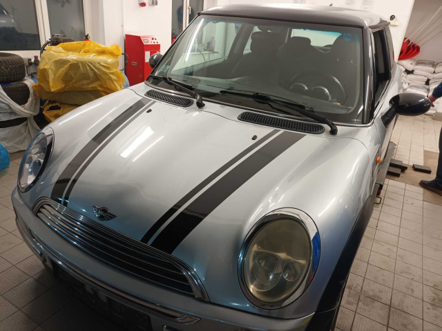 MINI 3-door 2004