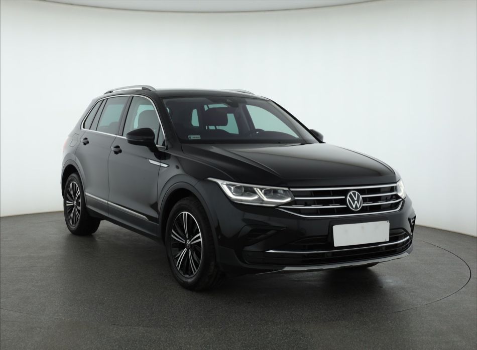 Volkswagen Tiguan - 2021