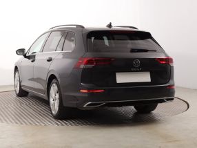 Volkswagen Golf - 2021