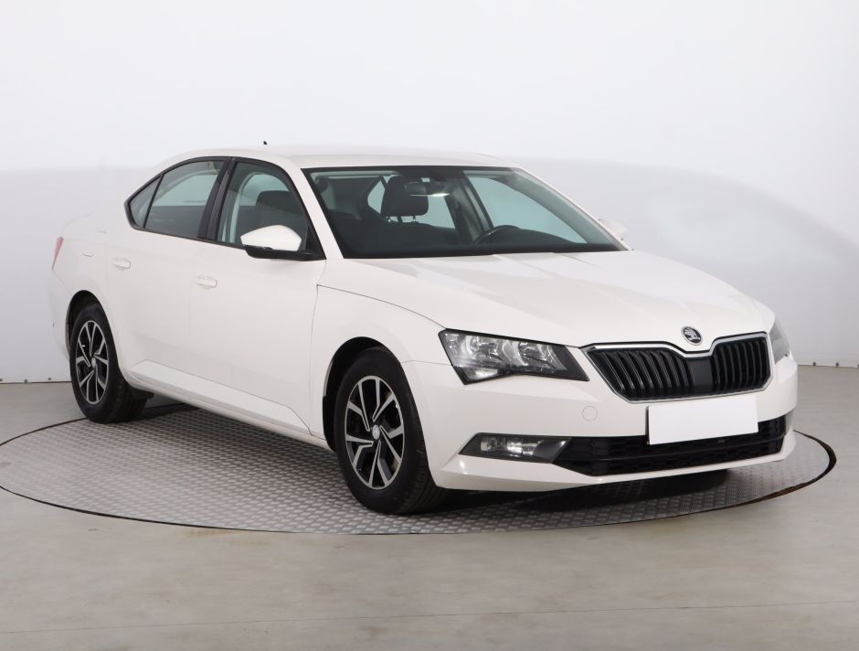 Skoda Superb - 2019