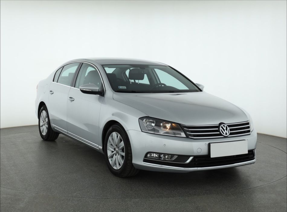 Volkswagen Passat - 2010