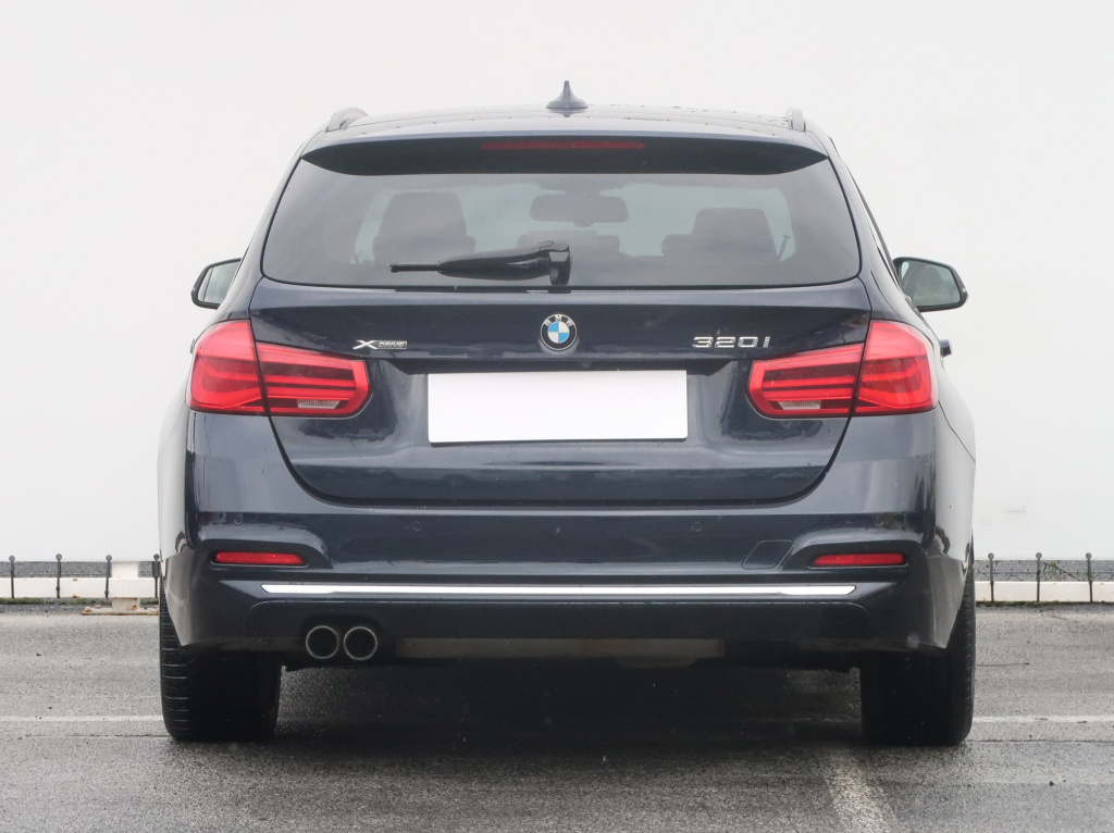 BMW 3