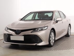 Toyota Camry - 2020