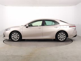 Toyota Camry - 2020
