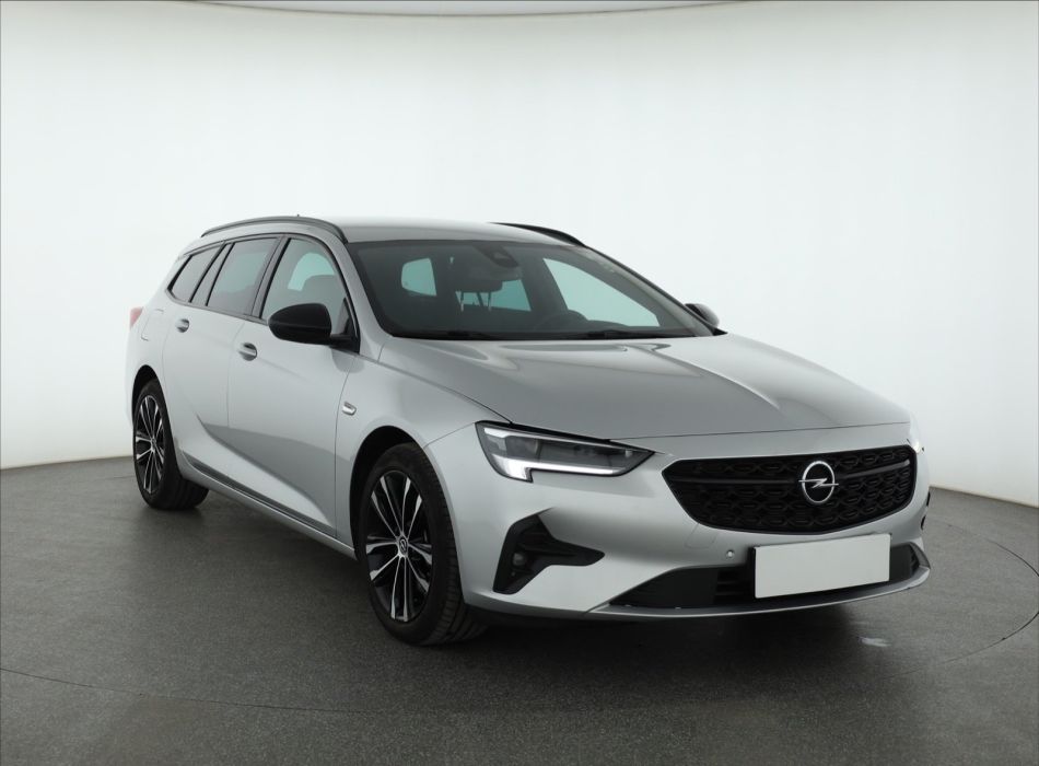 Opel Insignia - 2021