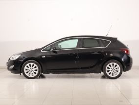 Opel Astra - 2010