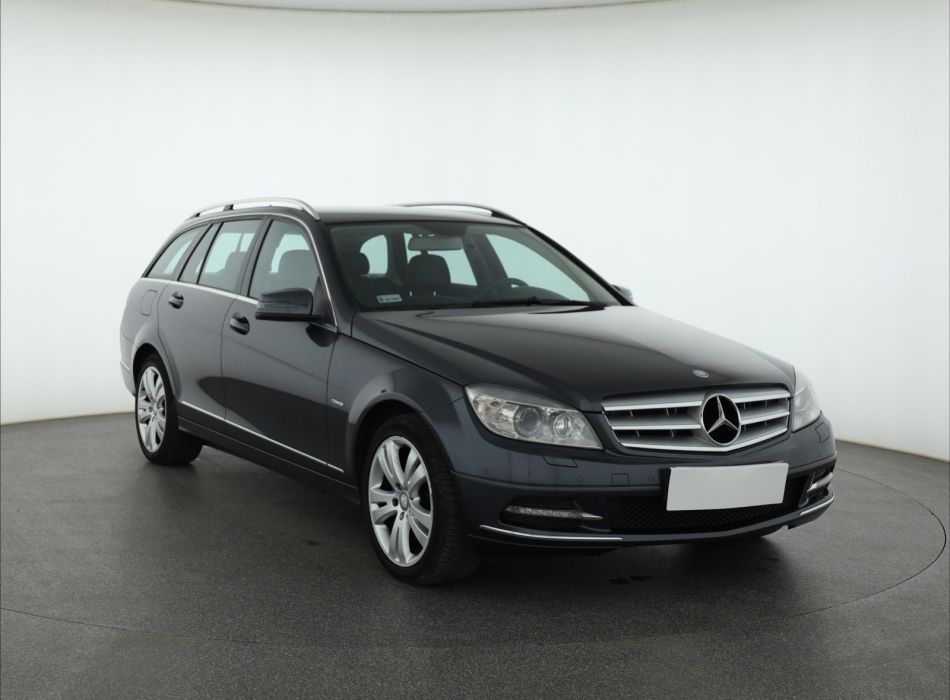 Mercedes-Benz C - 2011