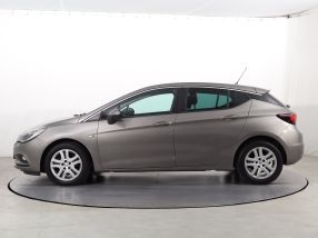Opel Astra - 2016