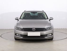 Volkswagen Passat - 2015