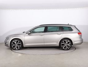Volkswagen Passat - 2015