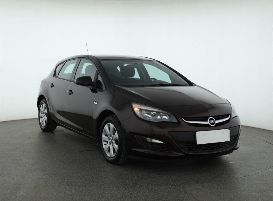 Opel Astra - 2014