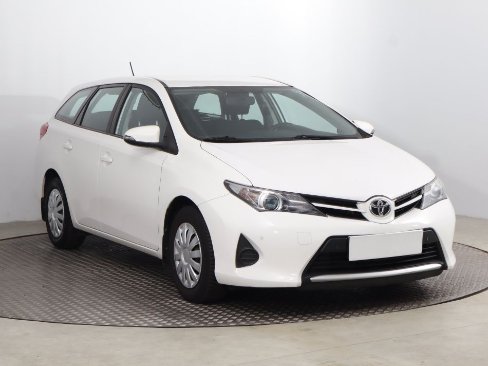 Toyota Auris - 2015