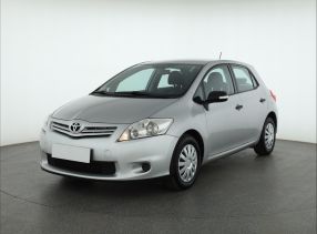 Toyota Auris - 2011