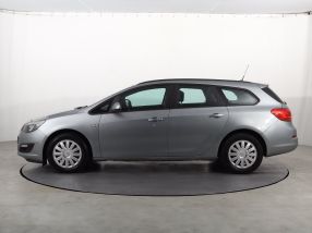 Opel Astra - 2013