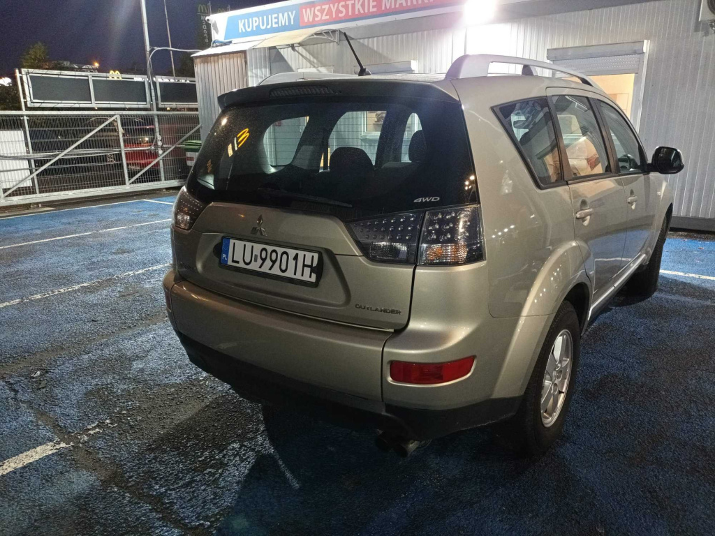 Mitsubishi Outlander