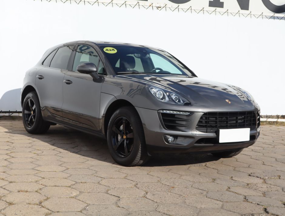 Porsche Macan - 2014