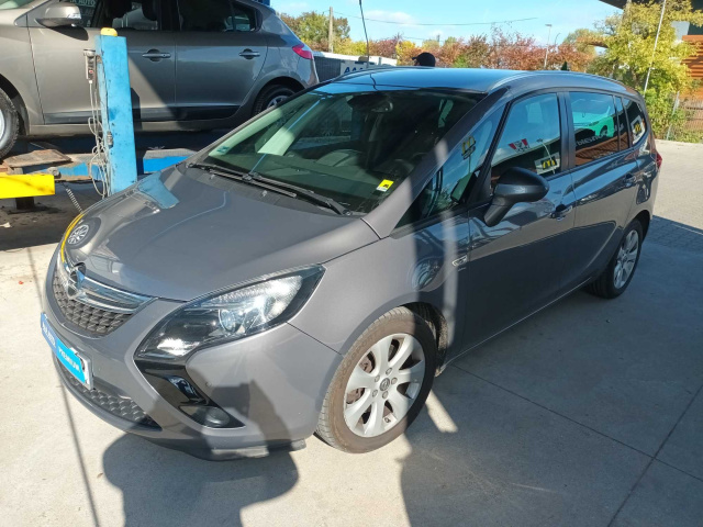 Opel Zafira 2016