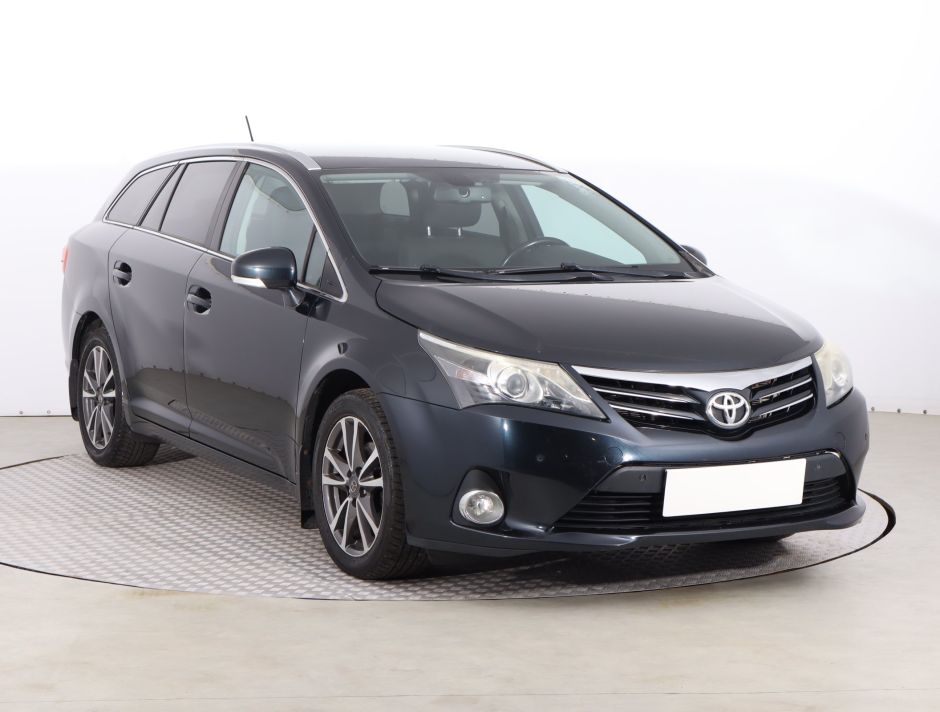 Toyota Avensis - 2012