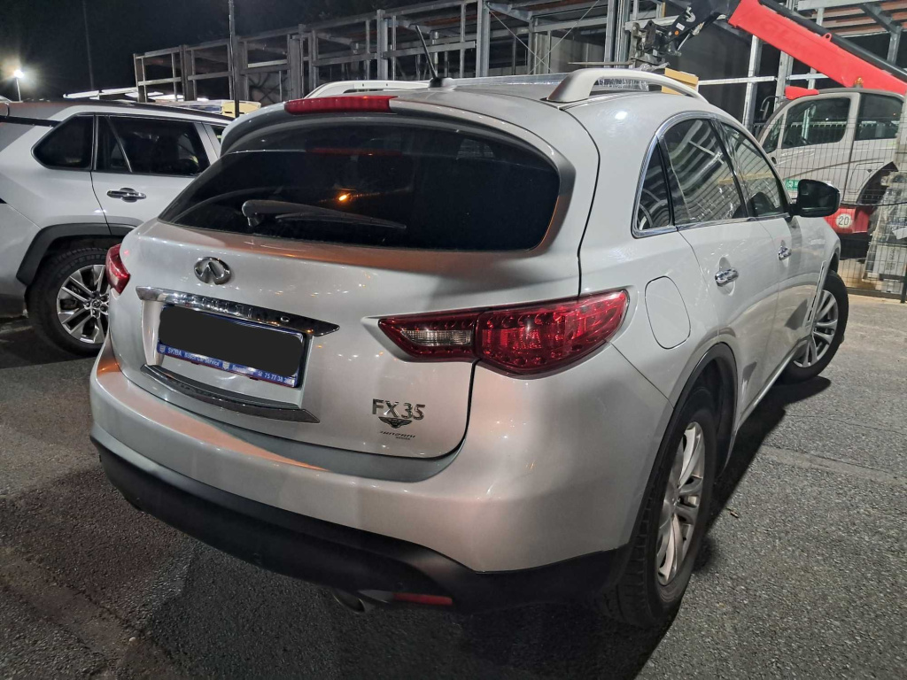 Infiniti FX
