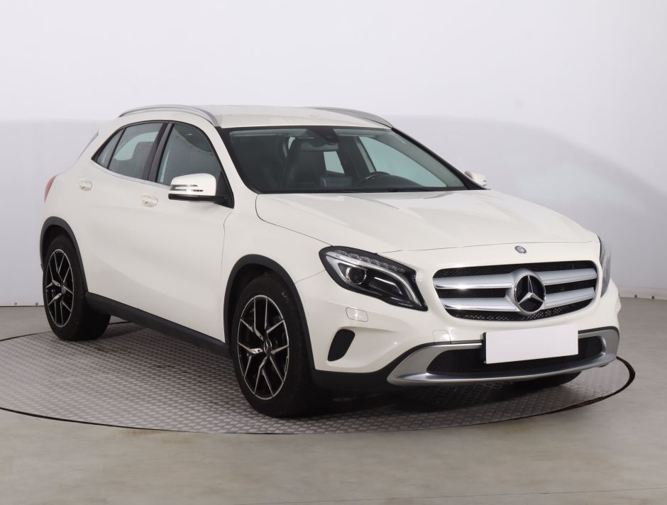 Mercedes-Benz GLA - 2016